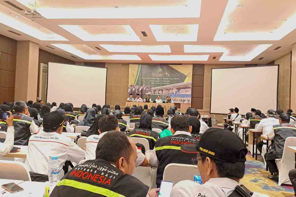 Pelepasan Petugas Penyelenggara Ibadah Haji (PPIH) Arab Saudi Tambahan di Jakarta, Kamis (1/6/2023).
