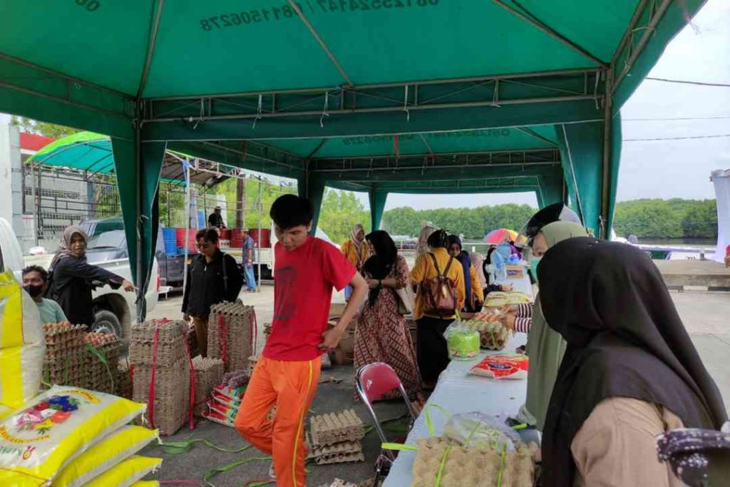 Gerakan Pangan Murah (GPM) oleh DKP3 Kota Bontang di TPI Tanjung Limau, Bontang Utara, Selasa (18/7/2023).