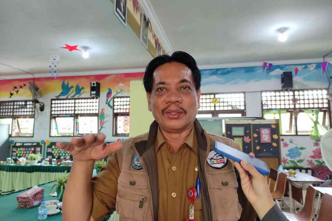 Kepala Disdikbud Kota Bontang Bambang Cipto Mulyono saat ditanya awak media, Selasa (18/7/2023).
