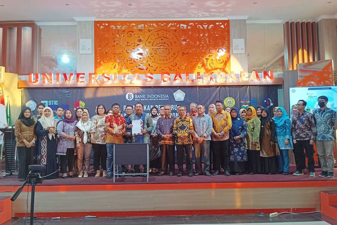 Pengurus ISEI Balikpapan yang dilantik.