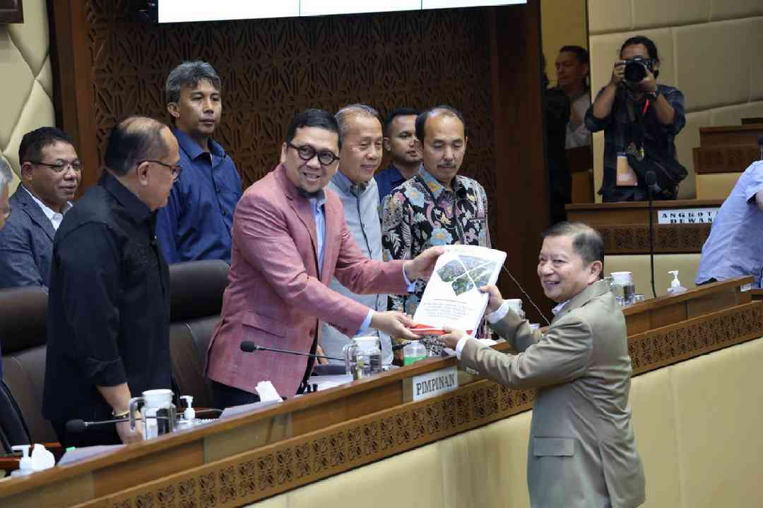 Penyerahan draf Rancangan Undang-Undang perubahan Undang-Undang Nomor 3 Tahun 2023 tentang Ibu Kota Negara (RUU perubahan UU IKN)