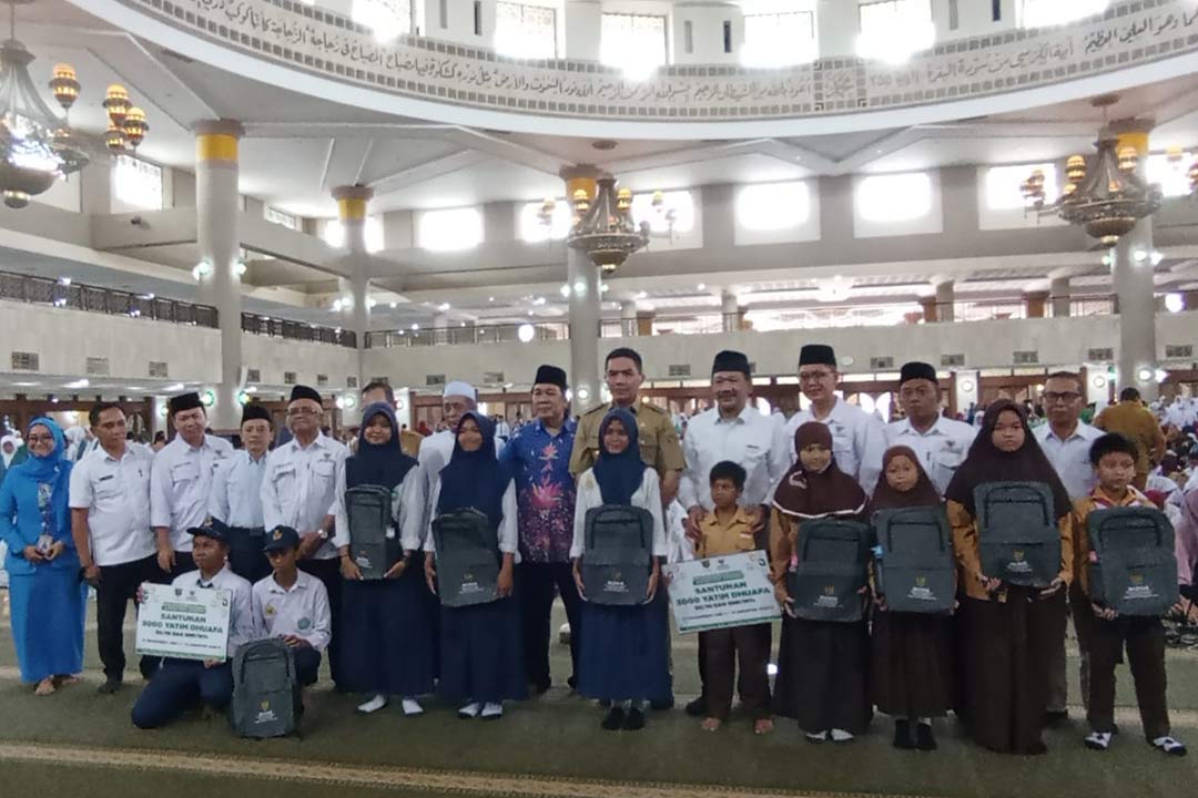Pemkot Samarinda dan Baznas Bagikan Santunan untuk anak anak yatim, piatu dan duafa. (Foto : Arpiah Pemkot Samarinda)