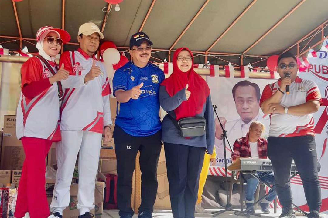 Saya dan H Karmin masing-masing bersama istri.