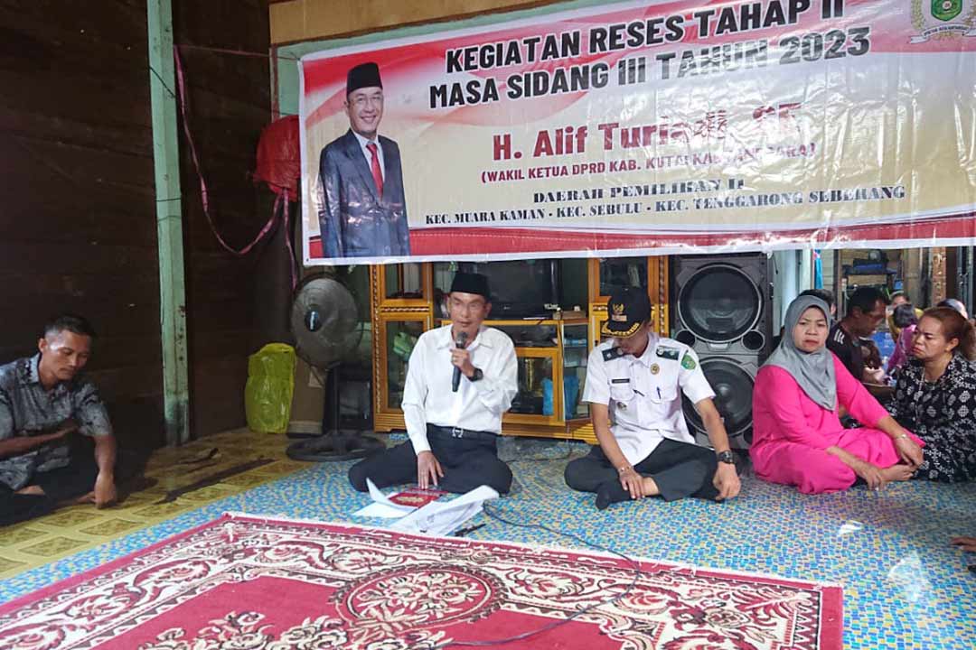 Wakil Ketua DPRD Kukar Alif Turiadi Saat Reses Tahap Dua di Muara kaman
