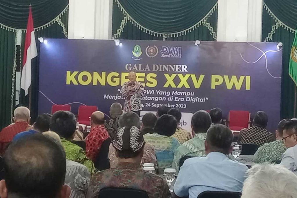 Setiawan Wangsaatmaja, Plh Sekda Jawa Barat saat menyampaikan sambutan.