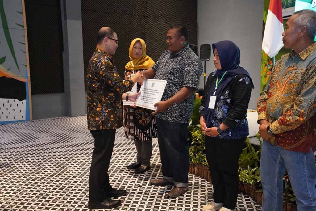 Pj. Wali Kota Batu, Aries AP saat launching inovasi Sartani Gaya KWB di Hotel Horison Kota Batu, Kamis (14/9).