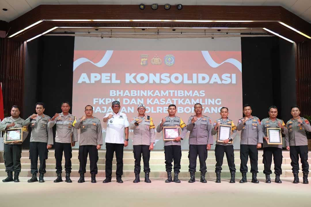 Acara Apel Konsolidasi Bhabinkamtibmas FKPM dan Kasatkamling Jajaran Polres Bontang, Rabu (13/9/2023)