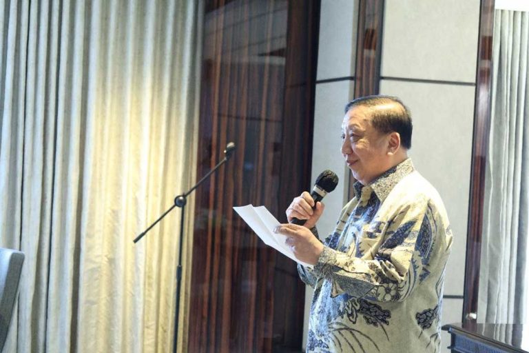 Direktur Utama PT Pakuwon Jati Tbk Alexander Stefanus Ridwan Suhendra memberikan sambutan di Sheraton Grand Jakarta Gandaria City pada Rabu (13/9/2023).