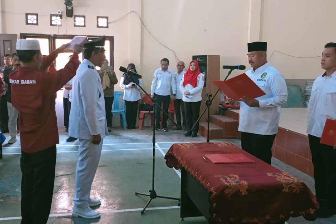 Pelantikan kades purwajaya Ade Sucipto mengawali pengabdiannya kepada masyarakat
