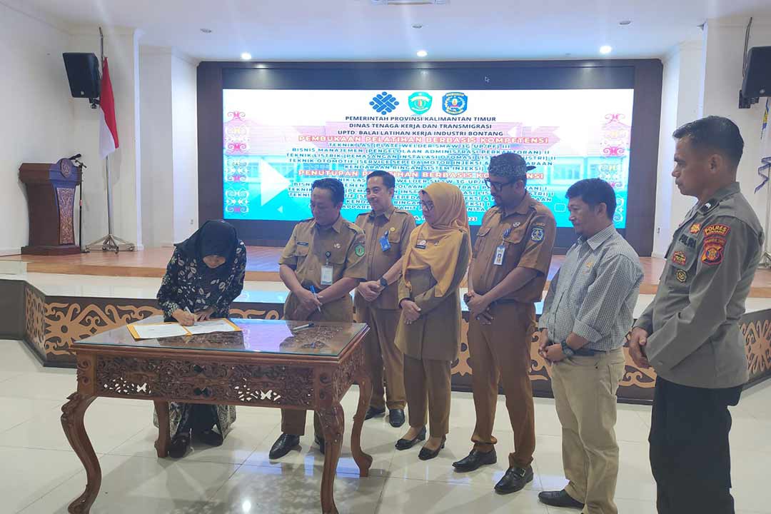 Penandatanganan MoU Kerjasama BLKI Bontang dan Perusahaan, Selasa (10/10/2023).