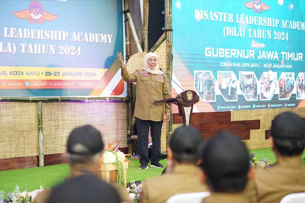 Gubernur Jatim, Khofifah Indar Parawansa saat menyampaikan sambutan pada penutupan Disaster Leadership Academy di Kota Batu.