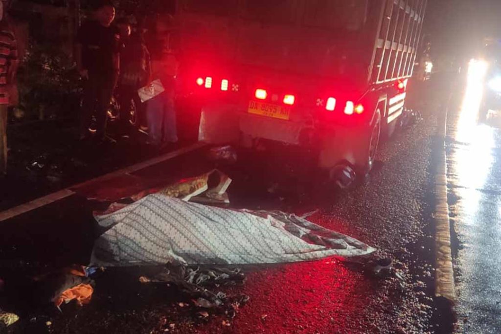 Laka Lantas di Jalan Ahmad Yani, Pengambau Hilir Luar, Kecamatan Haruyan, Kabupaten Hulu Sungai Tengah (HST), Minggu (28/01/2024) malam.