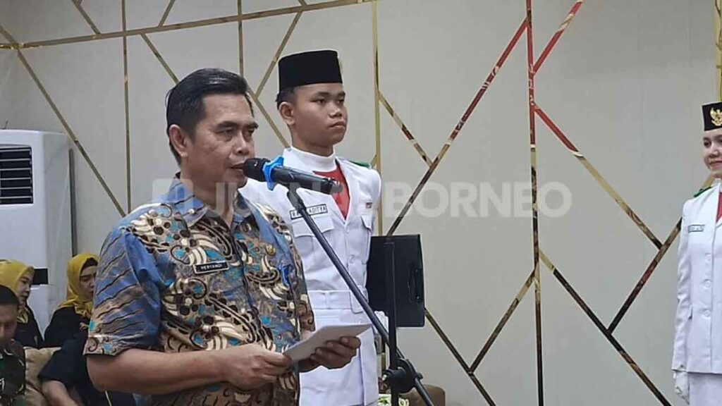 Asisten Bidang Pemerintahan dan Kesejahteraan Rakyat, Heryandi saat membuka pemusatan Diklat - Agus Jb