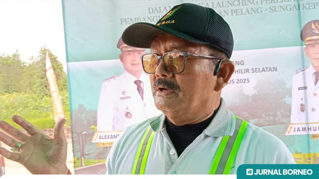 Pimpinan BGA Group Kamsen Saragih saat diwawancarai Jurnalborneo - Agus Jb