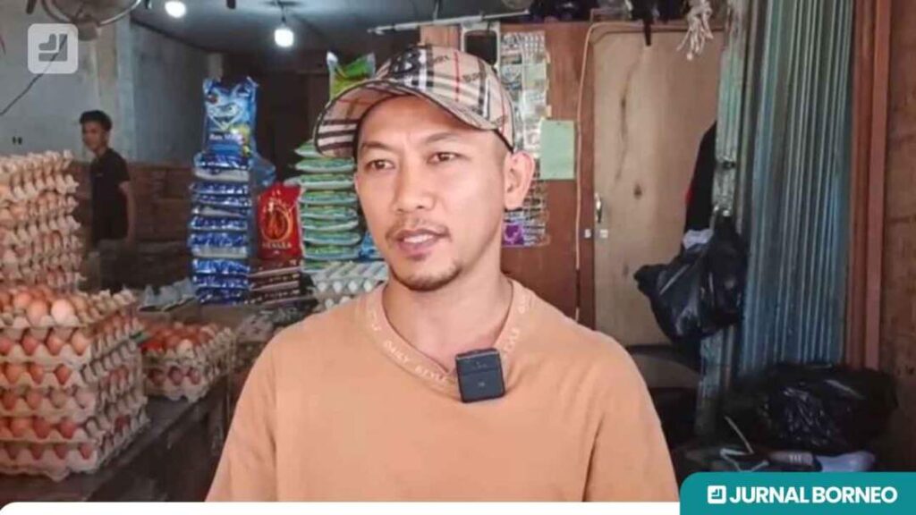 Nurul Bahar, pedagang telur Pasar Segiri, Samarinda (jalia/jurnalborneo)